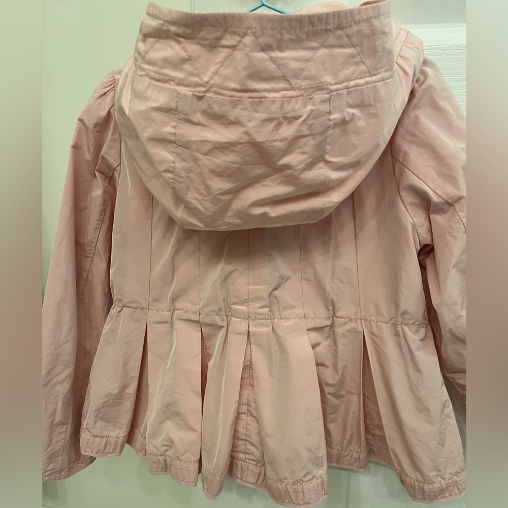 Light pink Moncler windbreaker with ruffle details 5 years old - Picture 3 of 6